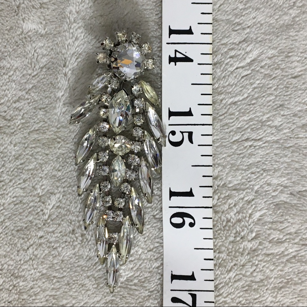 Vintage Crystal Rhinestone Clip Earrings - Picture 2 of 7